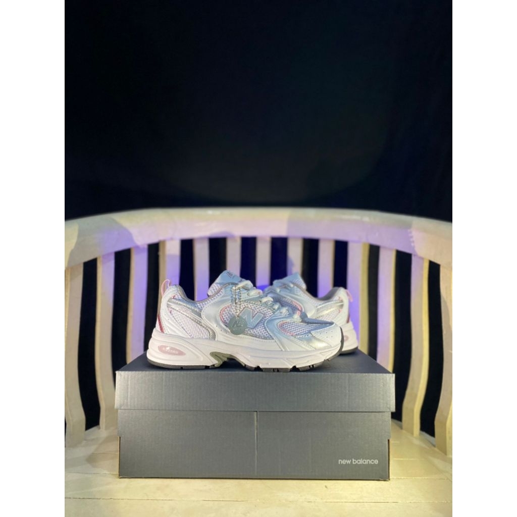 Sepatu sneakers wanita nb530 white pink