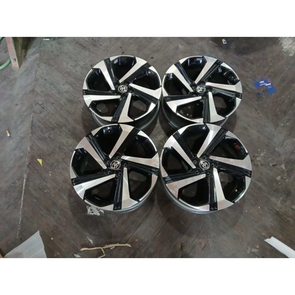 JUAL VELG STD YARIS CROS R17X6,5 5X100 ET45 B/P  PAS BUAT MOBIL VELOZ XENIA ALTIS SIENTA MG SUBARU