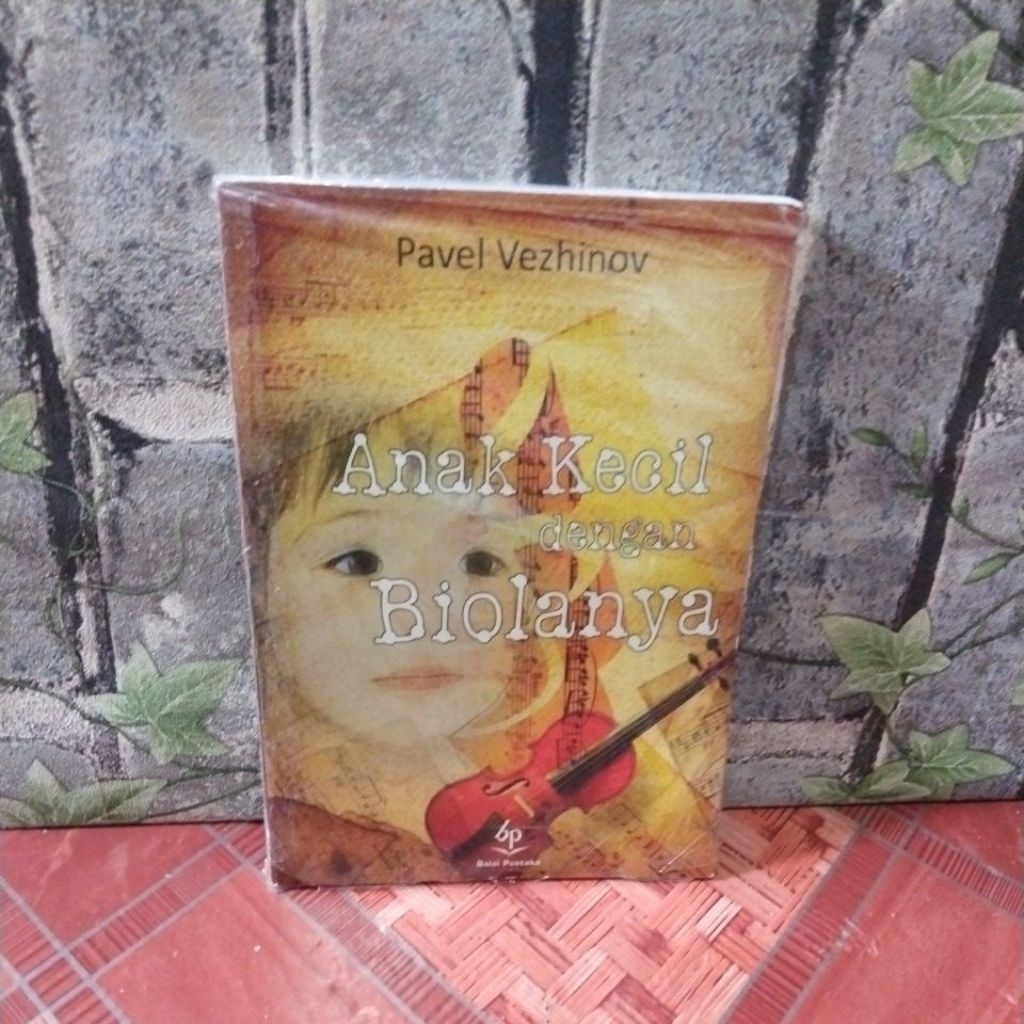Anak Kecil dengan Biolanya
