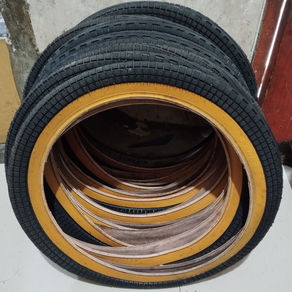 Ban luar sepeda 20 × 2.25 bmx 20×2.25 kembang halus