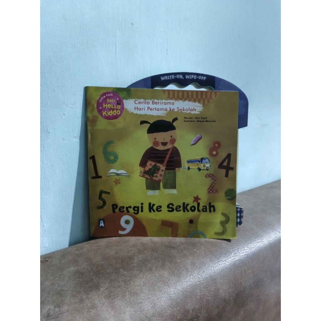buku anak hello kiddo pergi ke sekolah
