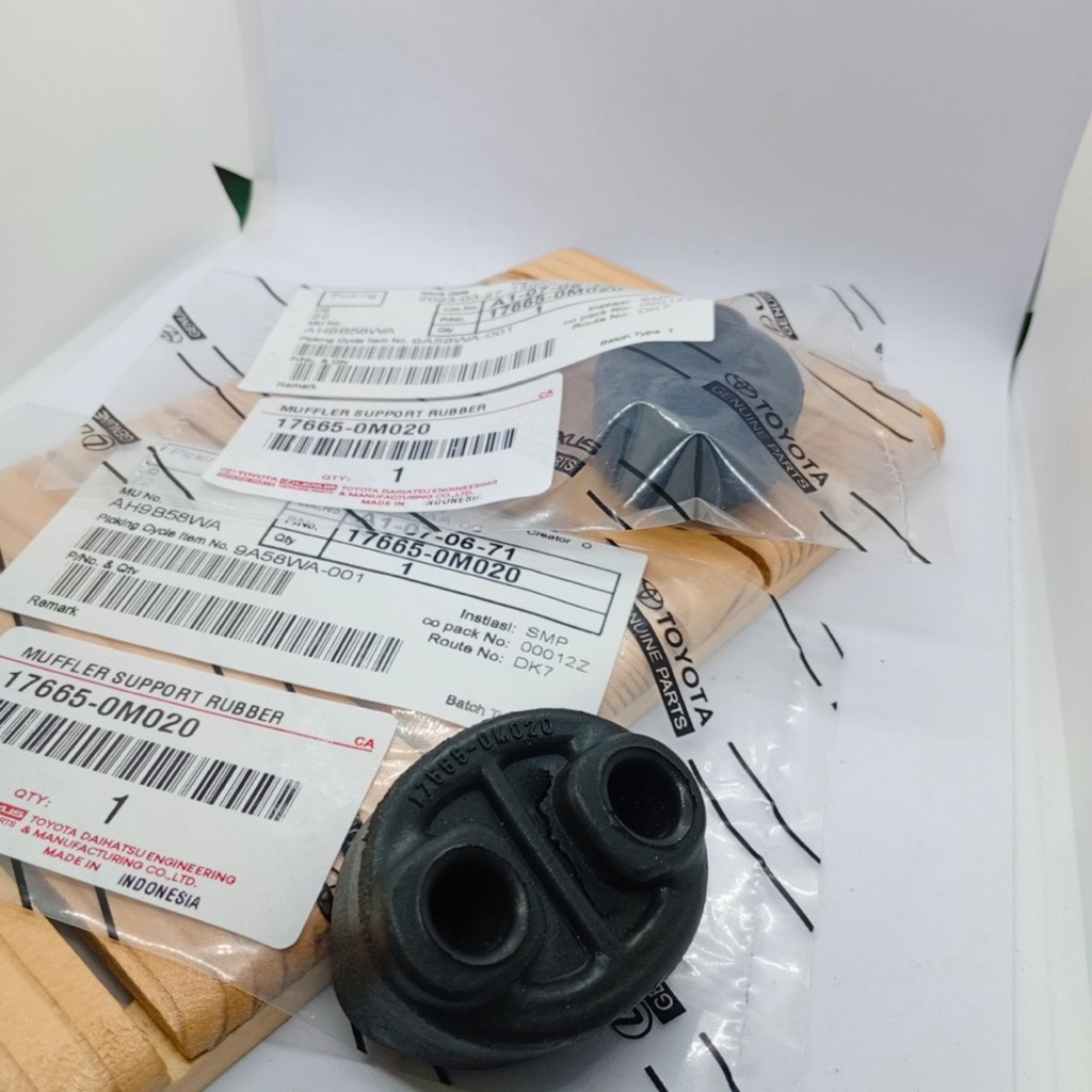 Karet Gantungan Knalpot Mobil Toyota 17565-0M020 Toyota Avanza Xenia Rush Terios Veloz Alya Agya cal