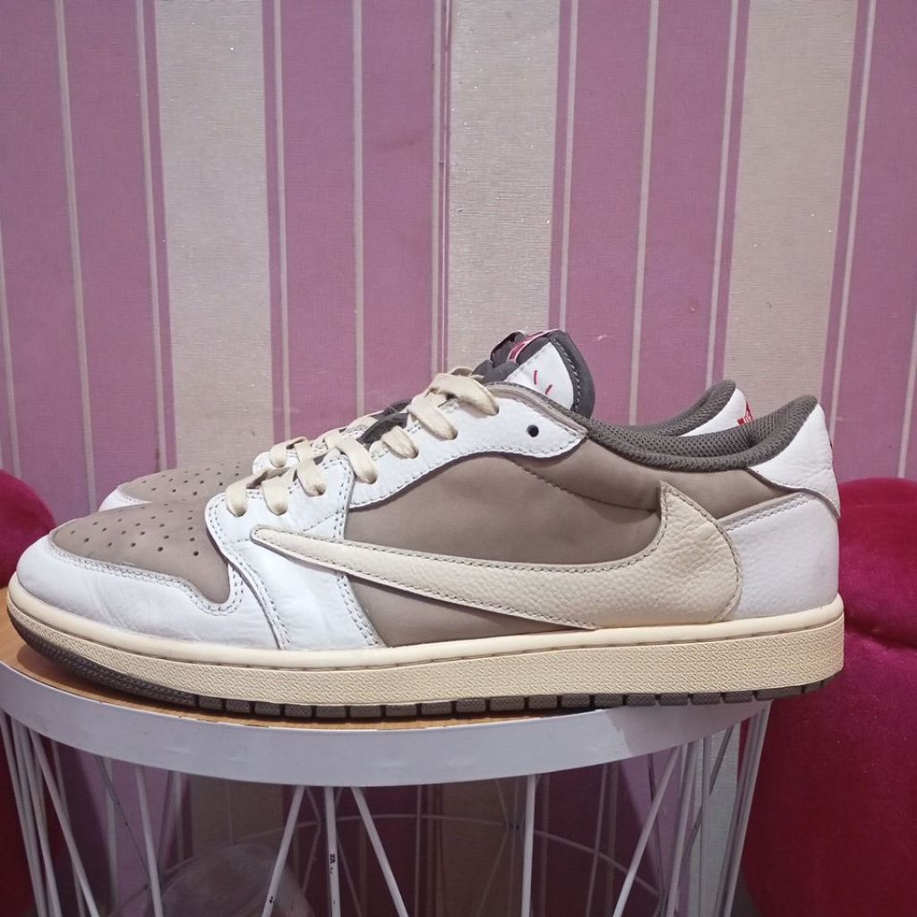 AJ 1 Low Travis Scott Reverse Mocha Size 47,5
