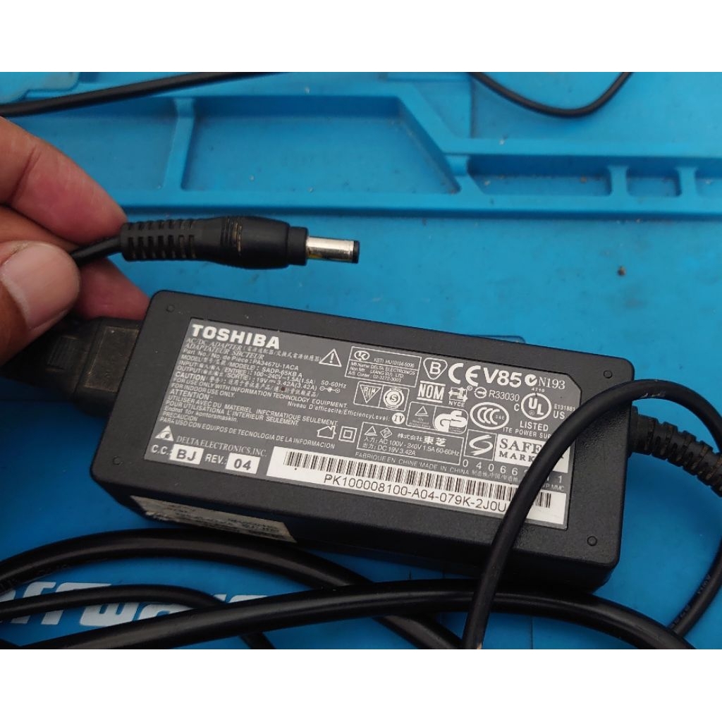 Charger Toshiba 19V 3.42A Seken