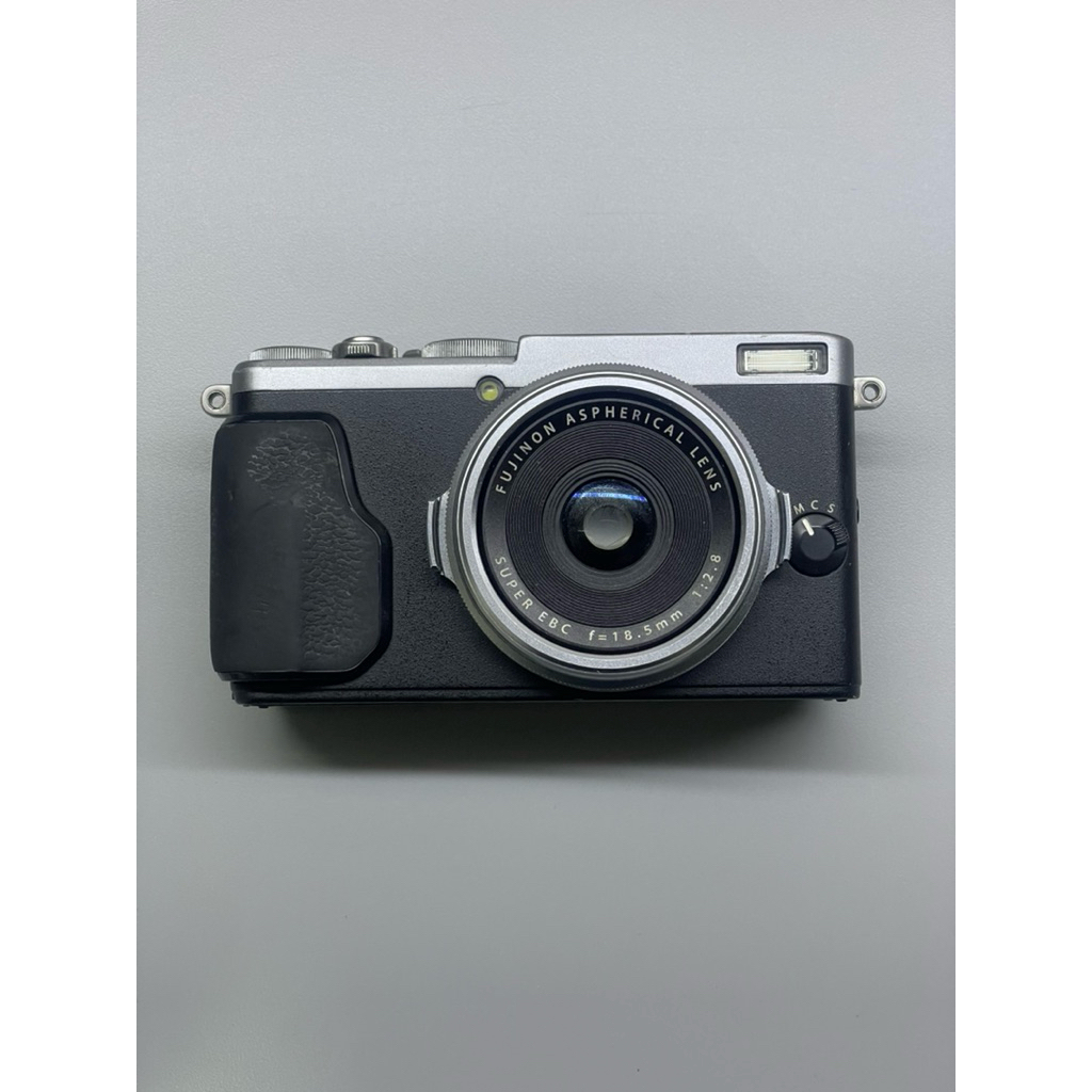 CAMERA FUJIFILM X70SECOND
