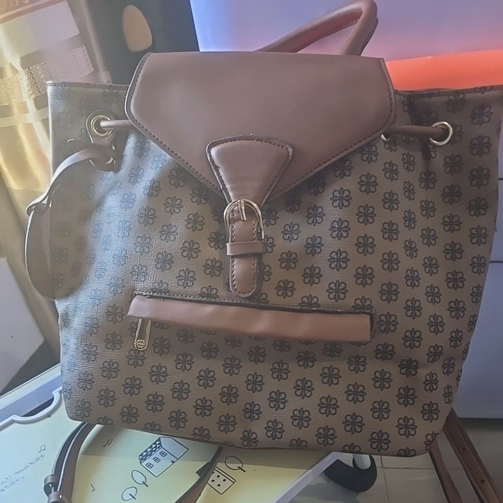 Tas Ransel bacpack Les Catino preloved