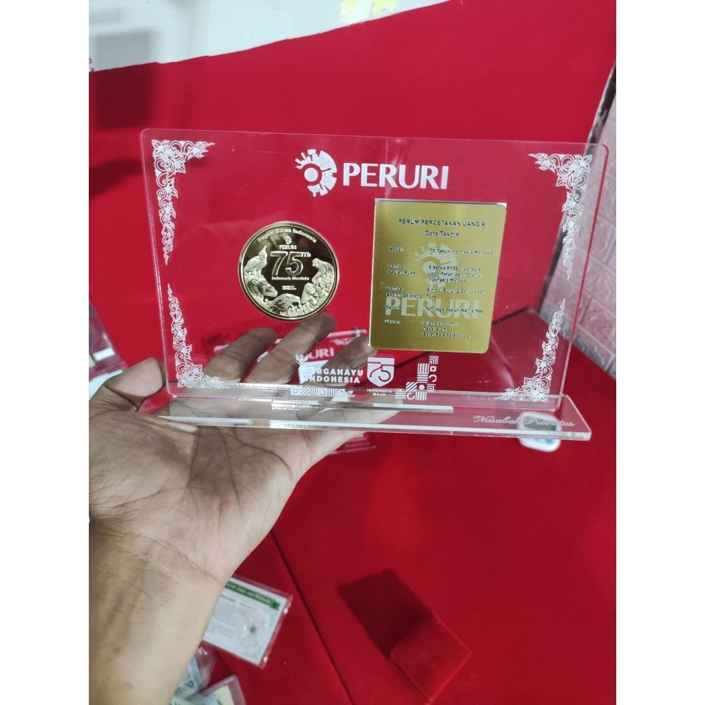 koin 75 kemerdekaan Peruri warna gold#plakat