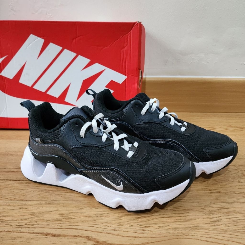 Sepatu Wanita Nike RYZ 365 II Original Preloved