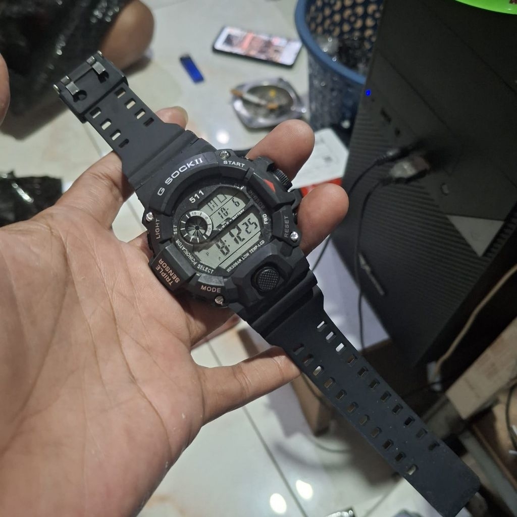 JAM TANGAN C SHOCK 511 HITAM LIS MERAH JAM TANGAN DIGITAL ANTI AIR
