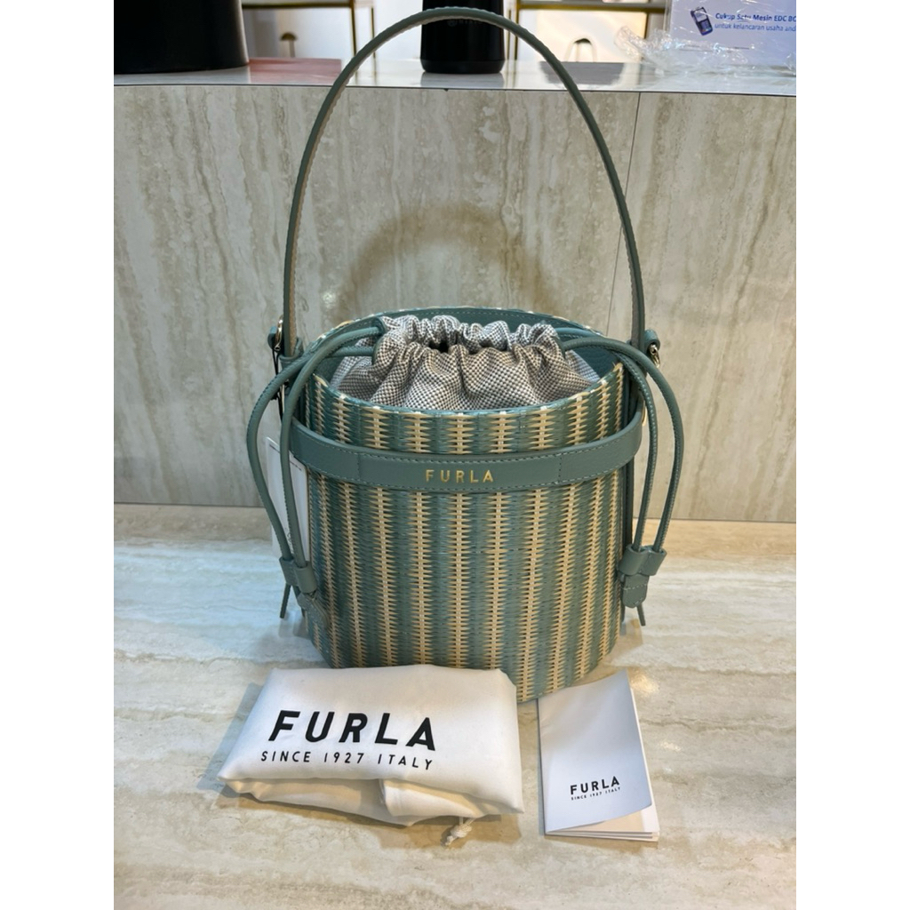 furla giove bucket bag