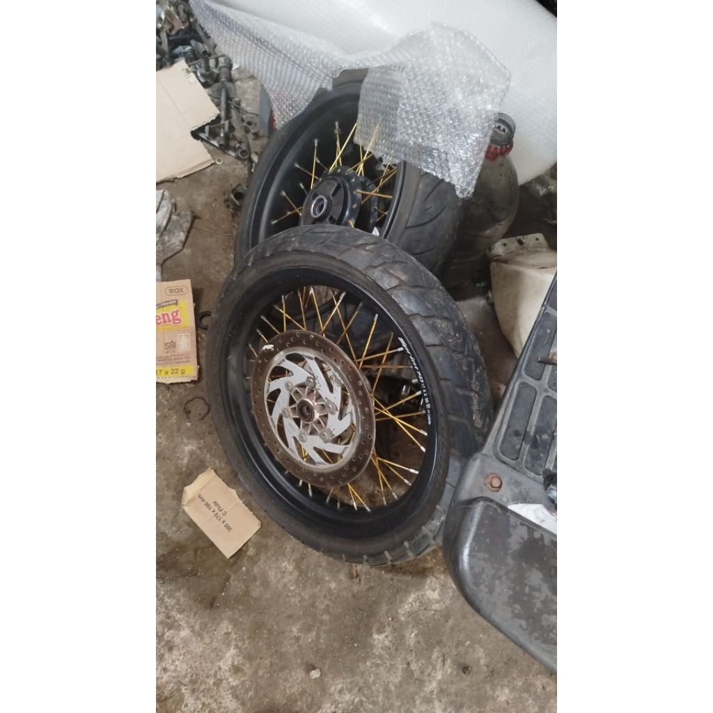 Velg Scorpio jari2 ring 17 tapak lebar