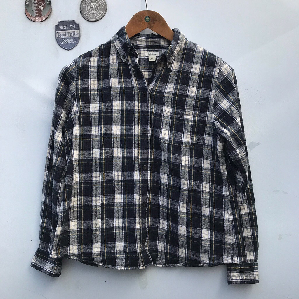 Vintage LL Bean Flannel shirt plaid tartan green black long Sleeves  Made in El Salvador  Size S PxL