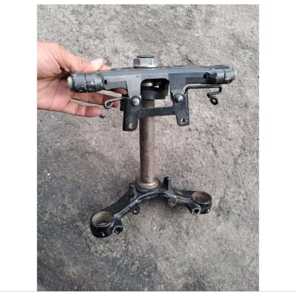 Segitiga T Atas Bawah Honda Cb150r New LED / Original Copotan