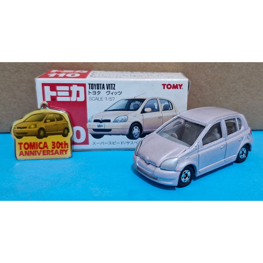 Tomica Tomy Merah 110 Toyota Vitz