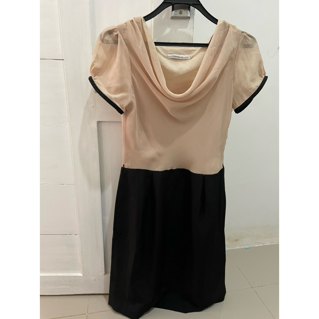 Preloved Dress Wanita Brand Accent