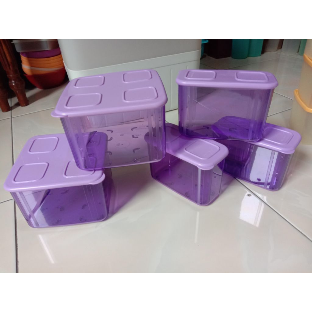 CLEAR MATE PURPLE NEW!!!!!TUPPERWARE