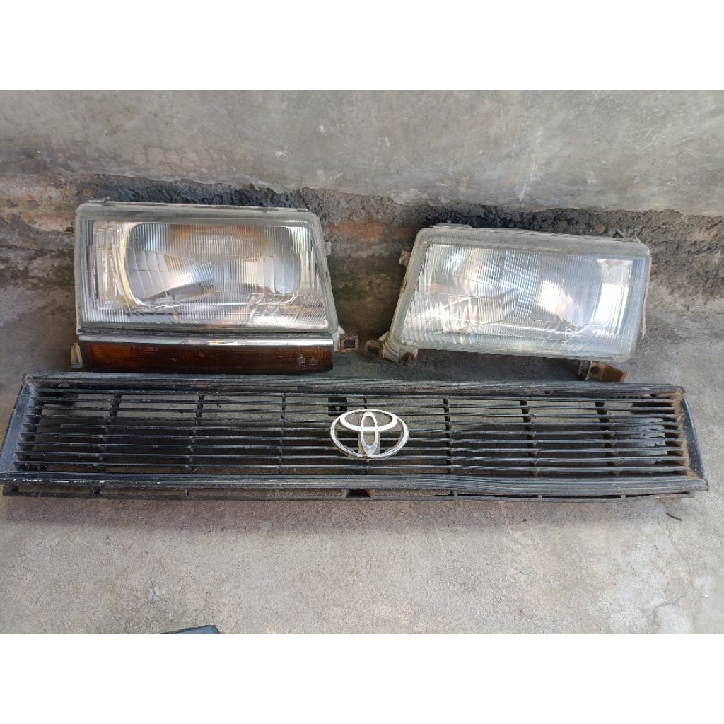 gril depan corolla GL