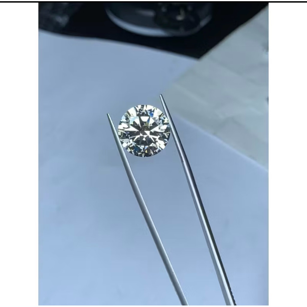 GRA Sertifikat Moissanite Dapat Ditanyakan Pada Kartu Hitam Sertifikat GRA