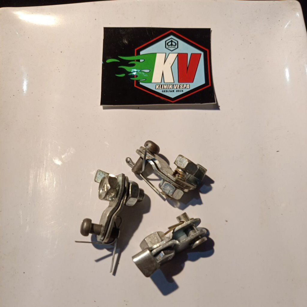 klem Jepit Rem pedal rem belakang vespa