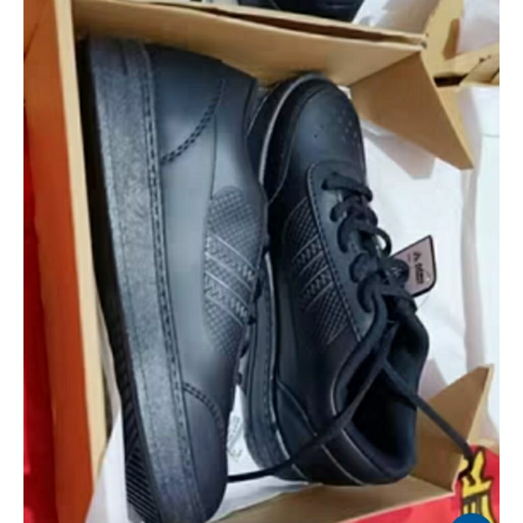 sepatu anak merk aerostreet all black pl bekas rasa baru
