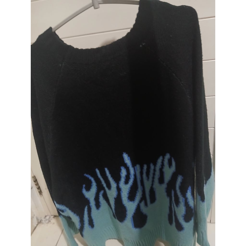 preloved sweater api biru (blue flame) dark icon ukuran L
