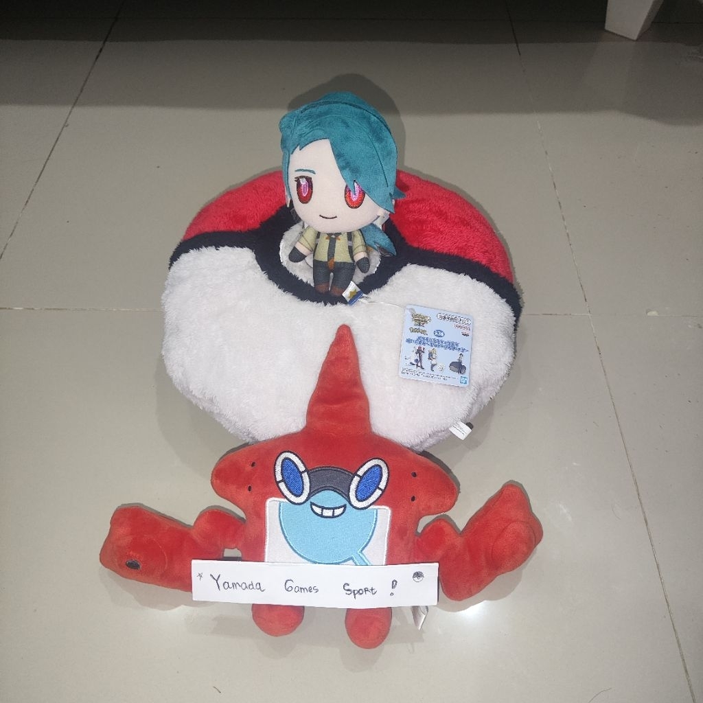 GANTUNGAN KUNCI POKEMON RIKA TRAINERS BANDAI POKEMON MASTERS EX GANCI ORI POKEMON CENTER BONEKA PLUS