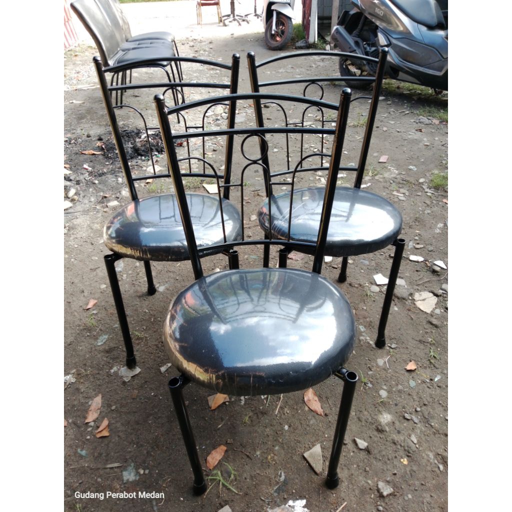 Kursi Putar Bekas / Kursi Staff Kantor / Kursi Belajar / Kantor Bekas Murah