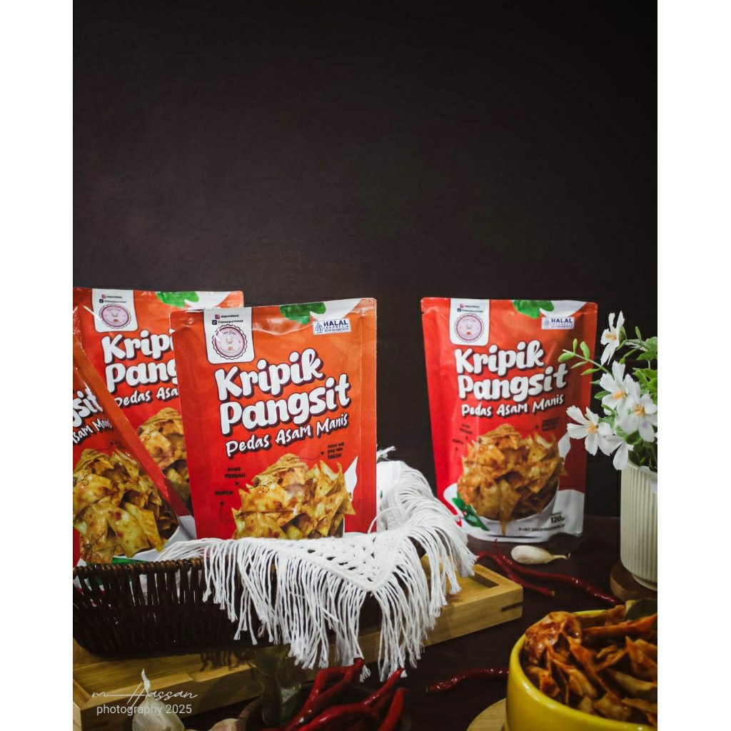 KRIPIK PANGSIT PEDAS ASAM MANIS 120 gr