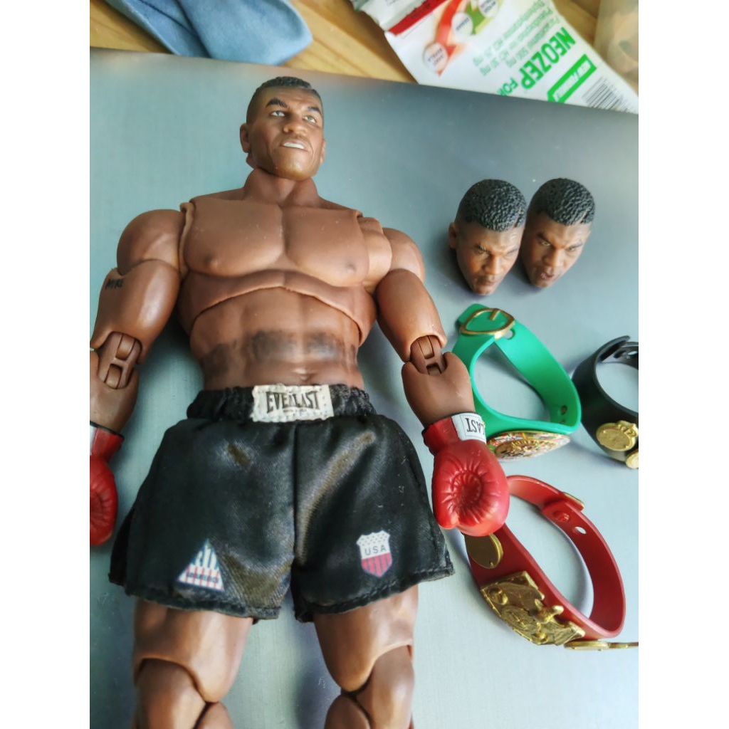 figure mike tyson ORI merek stromn collectible