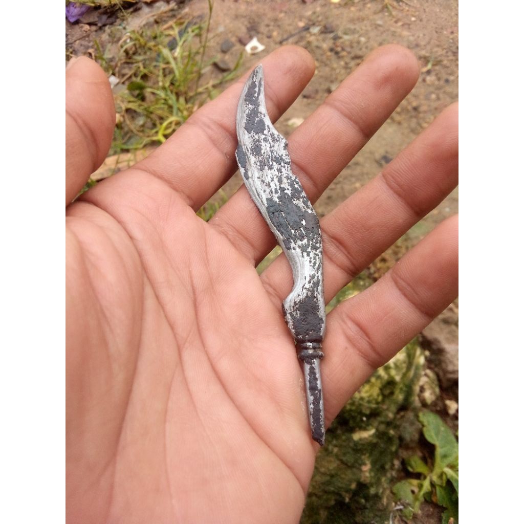 Pusaka kuj ang kuno antik