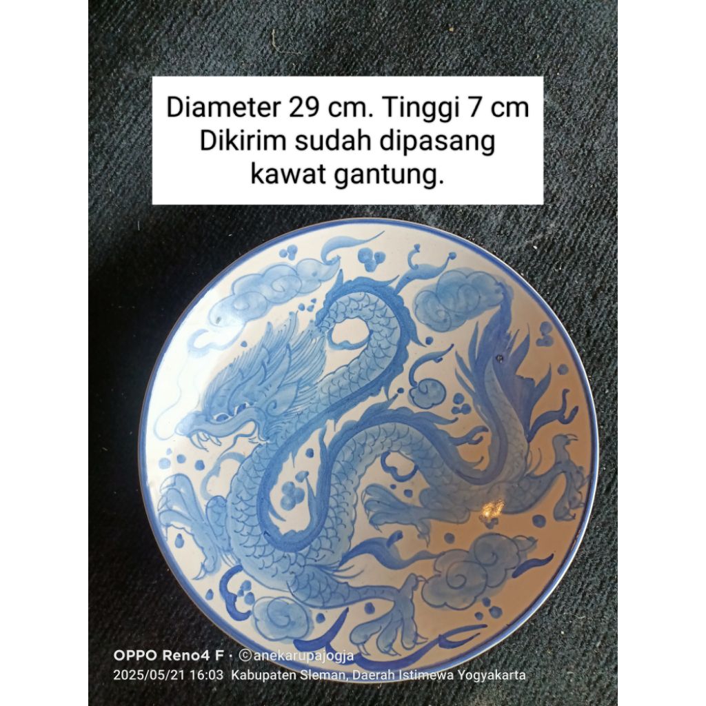 Diameter 29 cm an piring gantung keramik lukis gambar naga  untuk dekorasi hiasan dinding