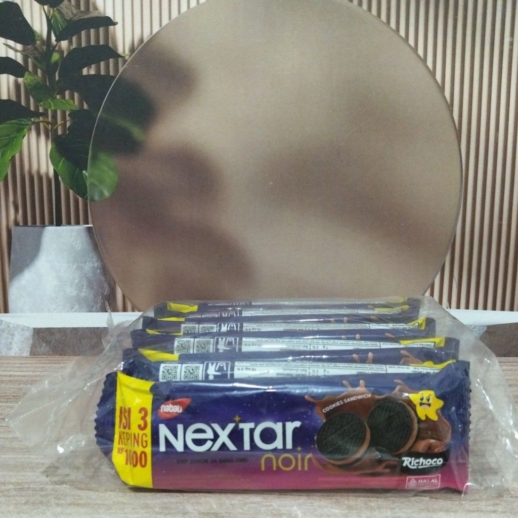 Nabati Nextar Noir / Cookies Sandwich renceng ( isi 10)