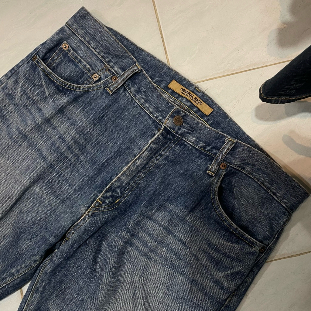 CEK DEKSRIPSI SEBELUM CO Celana Panjang Jeans Denim Pria Cowok Brand Uniqlo Reguler Fit Original Sec