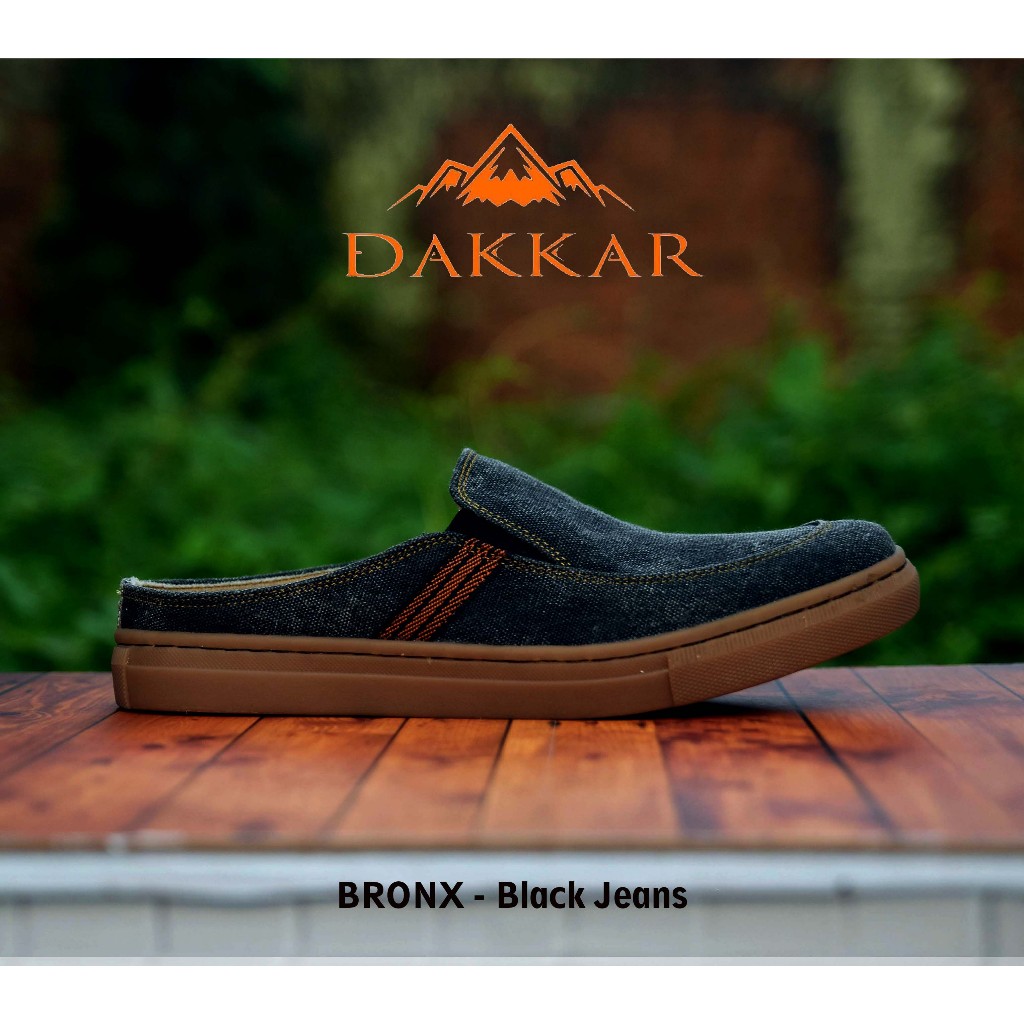 Sepatu Bustong Pria DAKKAR BRONX Black Jeans