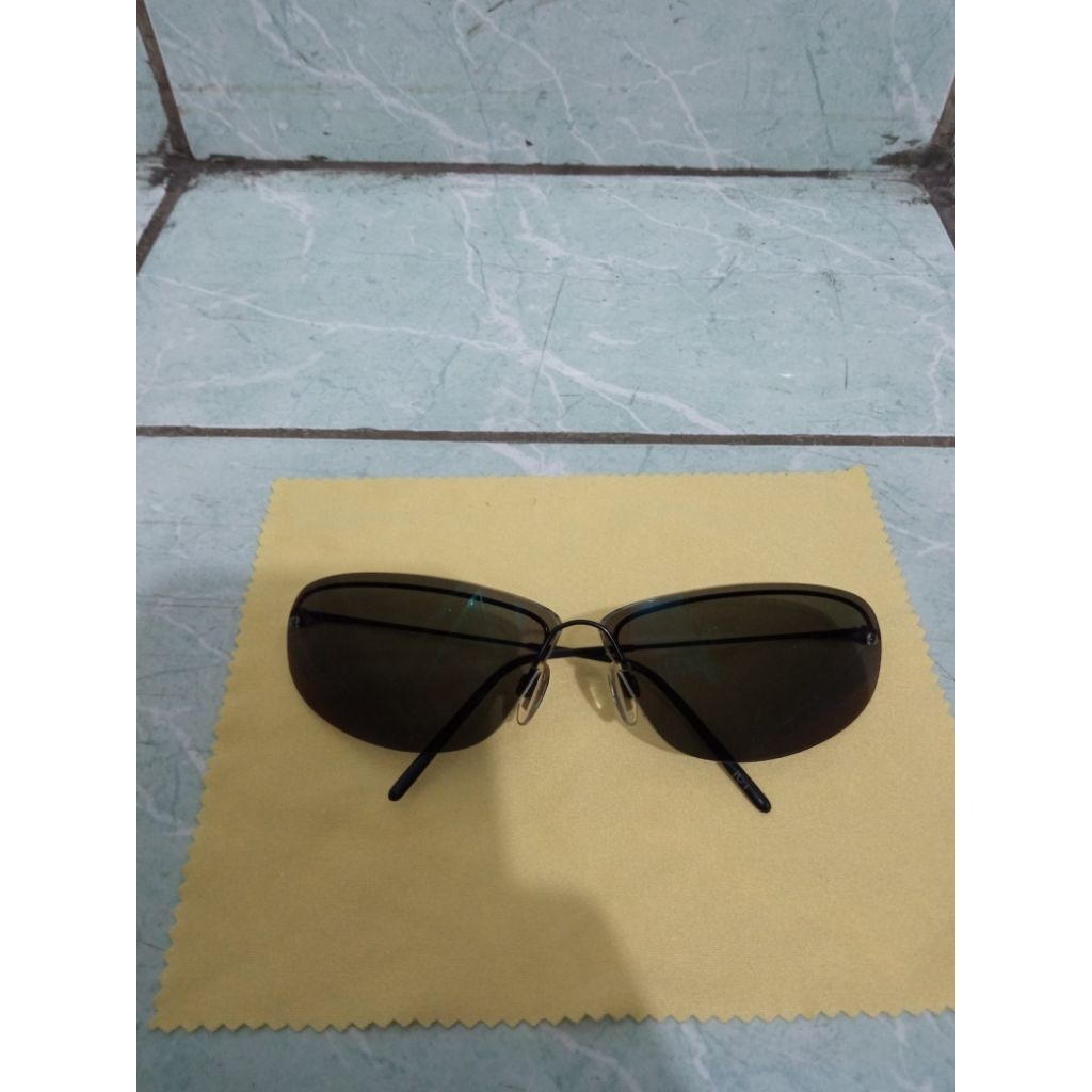 Preloved - Kacamata Hitam Hugo Boss Sunglasses for Men ORI