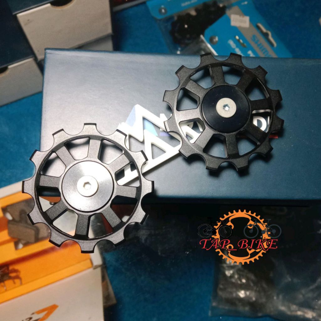 NOVARIDE Ceramic Bearing Pulley 12T Black Original  For 12 Speed - Part RD Sepeda