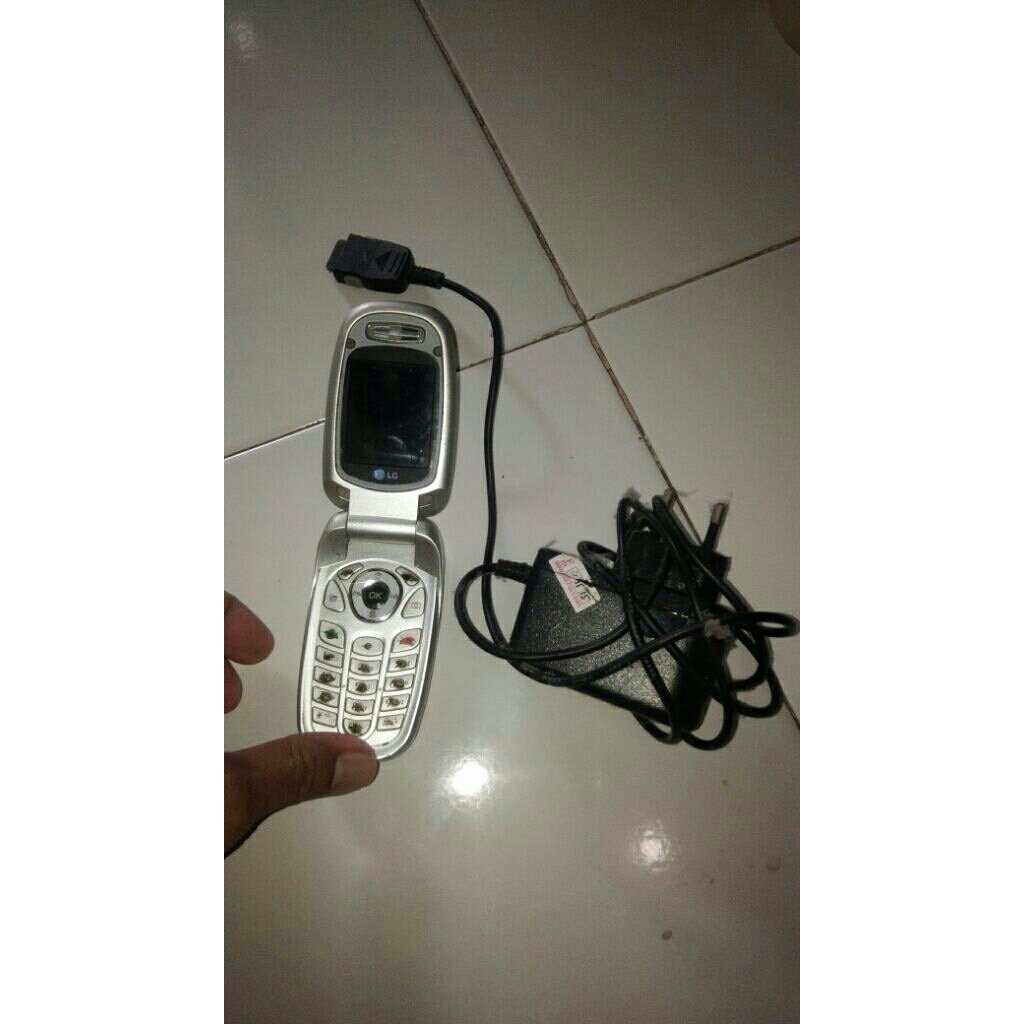 Hp Lipat LG C3220 Made in Korea