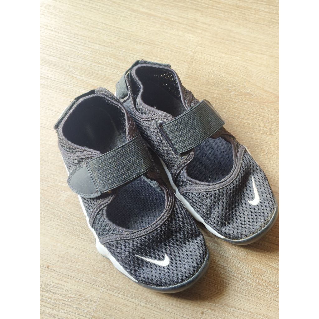 NikeAirRift