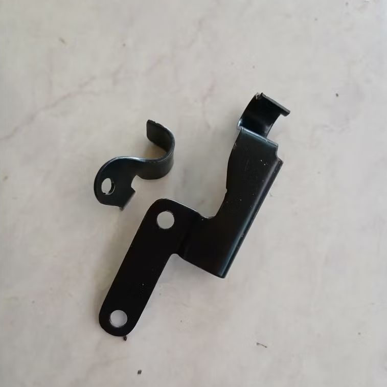 Breket / Klem Selang Rem RX King Atas Bawah Asli Yamaha – Bracket Penahan Selang Rem Depan Original
