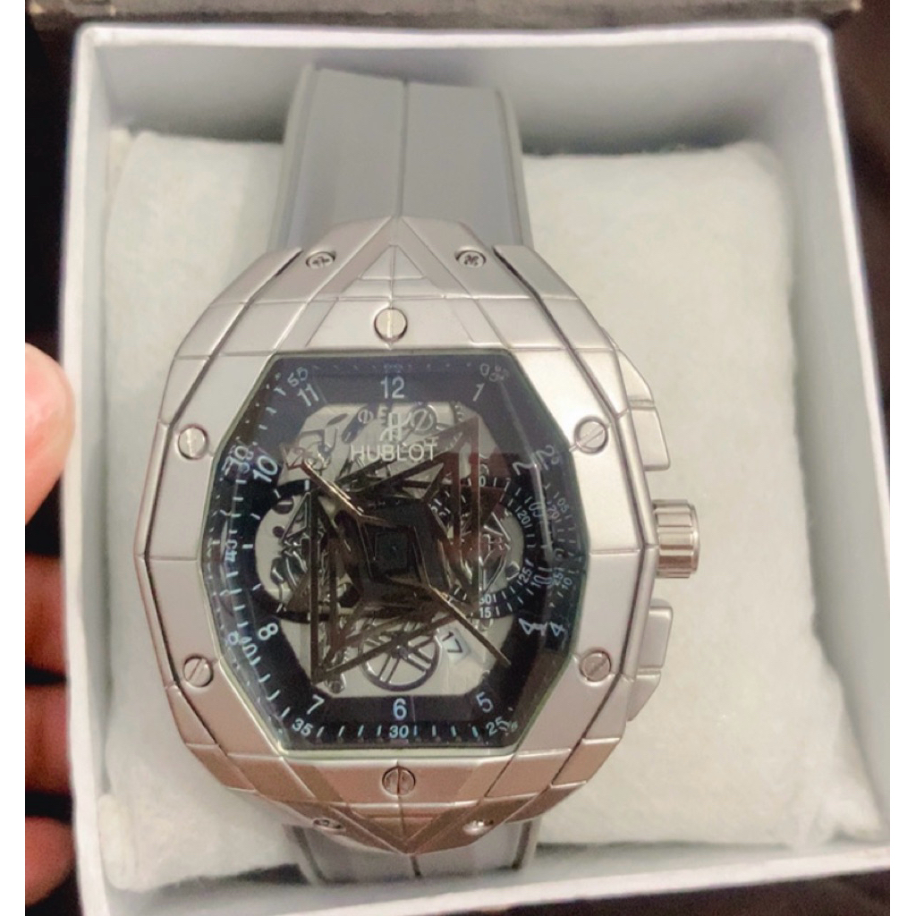 Jam tanga pria Hublot