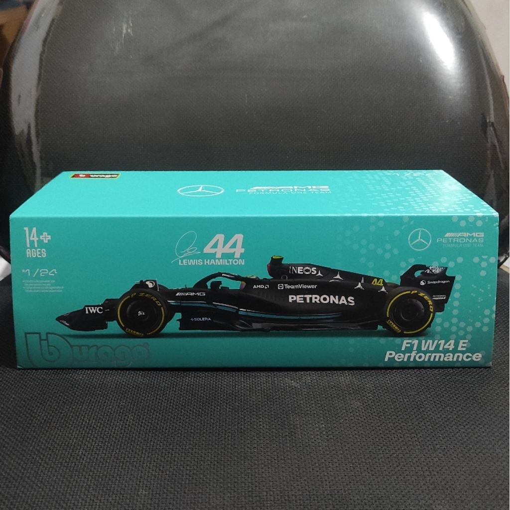 Diecast Mobil Bburago 1 : 24 F1 Mercedes W14 2023 Lewis Hamilton ORI
