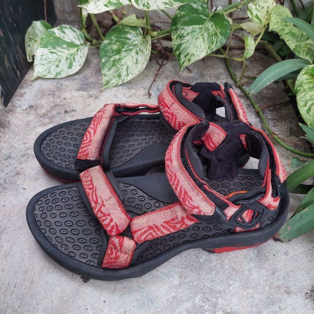 sandal gunung second teva size 37(23cm)