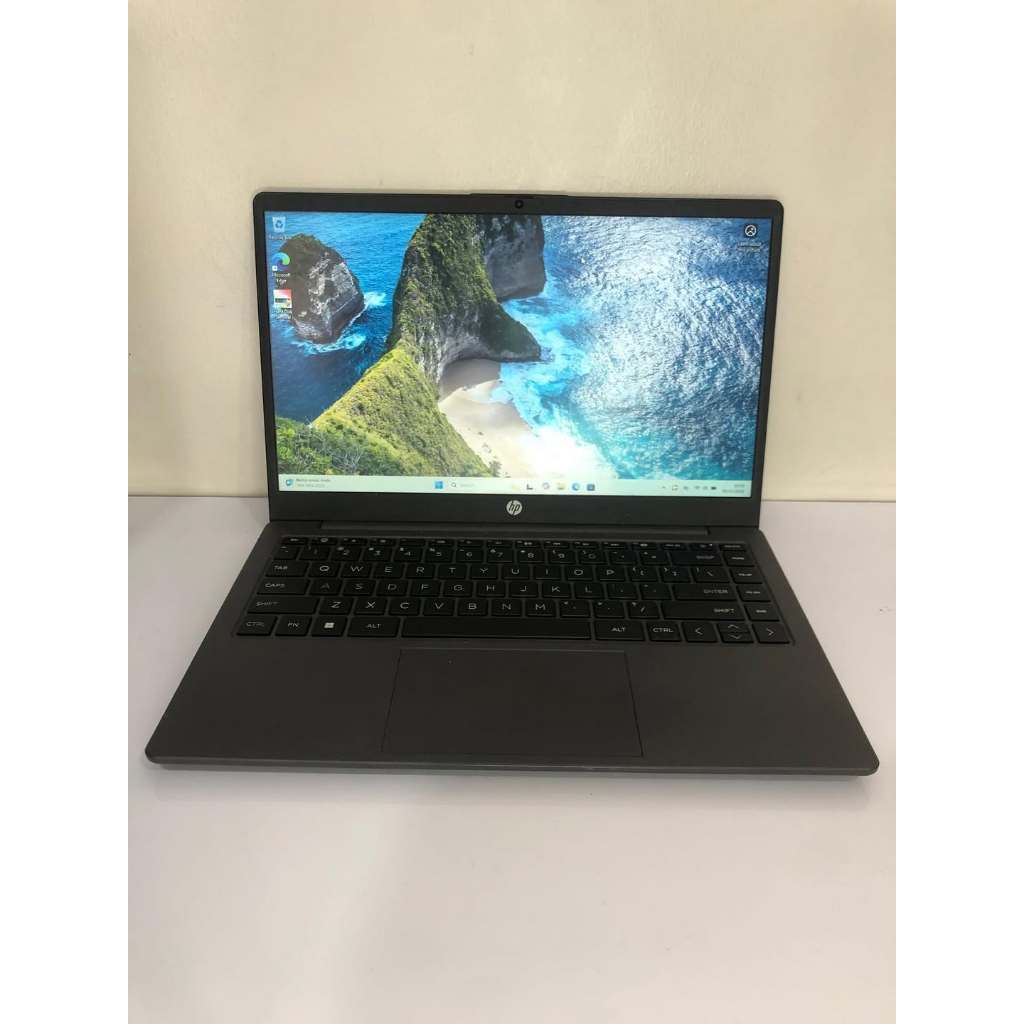 LAPTOP HP 245 G10 AMD RYZEN 3 7320U 8/256GB