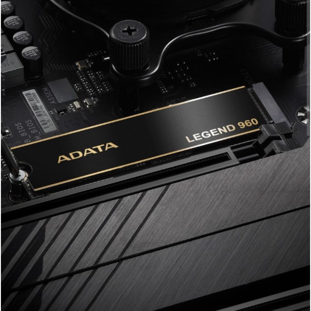 ADATA Legend 960 1TB PCIe Gen4 x4 NVMe 1.4 M.2 Internal Gaming SSD Up to 7400 MB/s