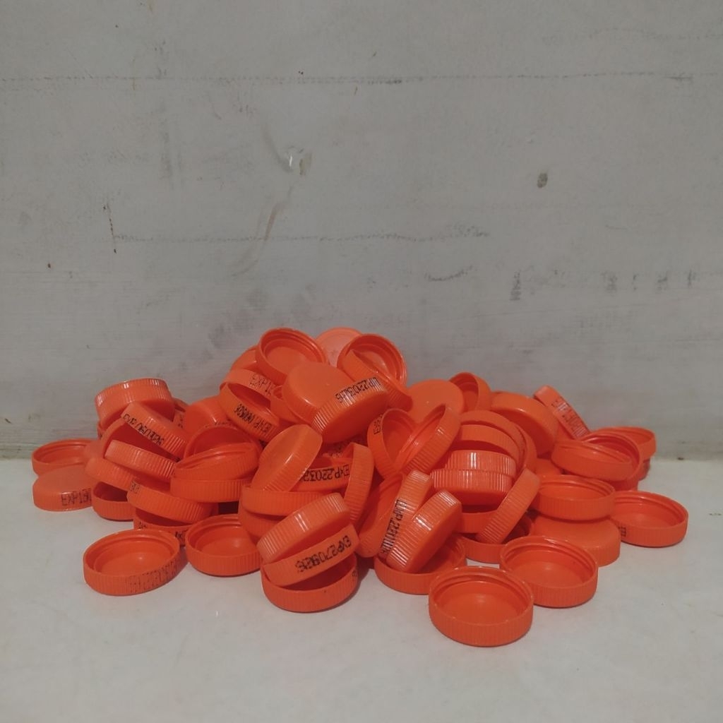 100pcs Tutup Botol Plastik Cleo Warna Orange Ukuran Sedang Bekas Bersih