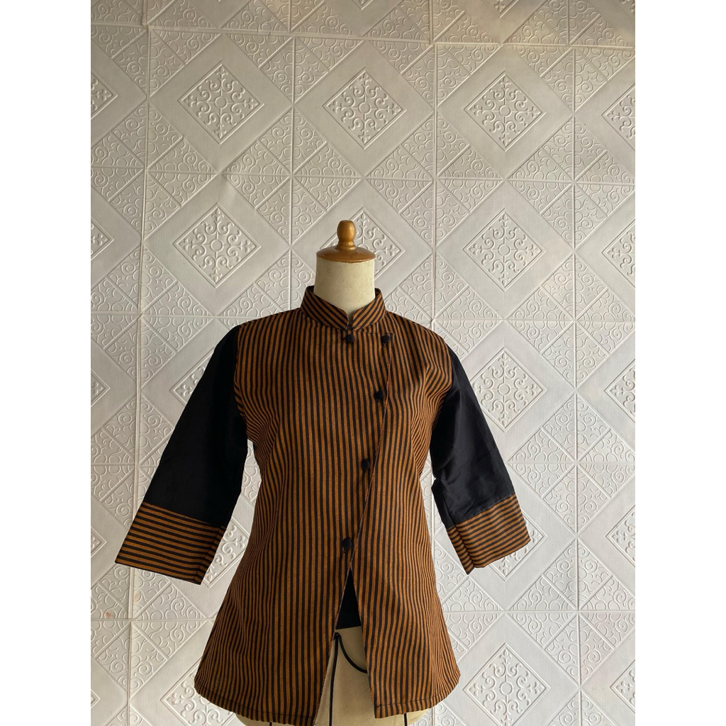 kebayak sorja lurik model janggan yang modis dan elegan