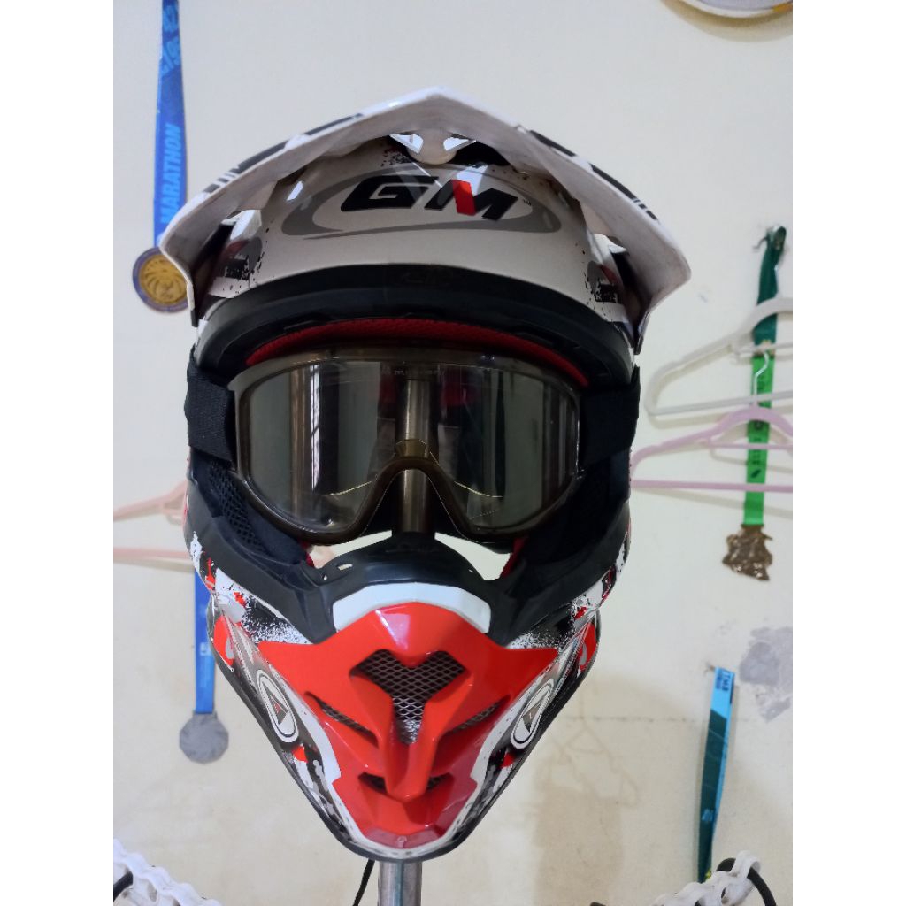 helm GM cross (second)