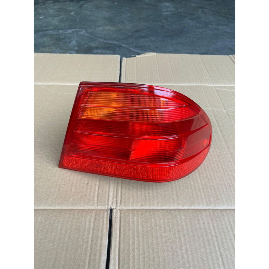 Stoplamp lampu belakang mercedes benz w210 original