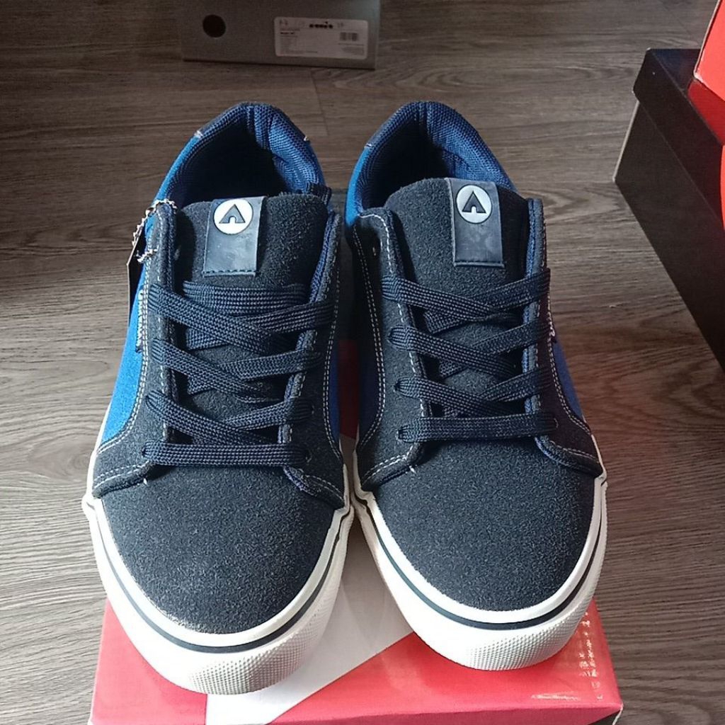 Sepatu Aiw Ronaldo (M) Navy