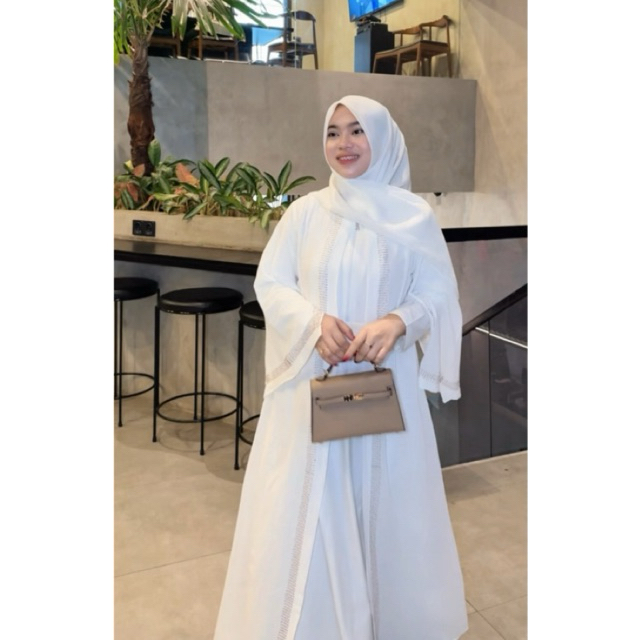 Gallery Abaya Makassar_Abaya Putih Anisa